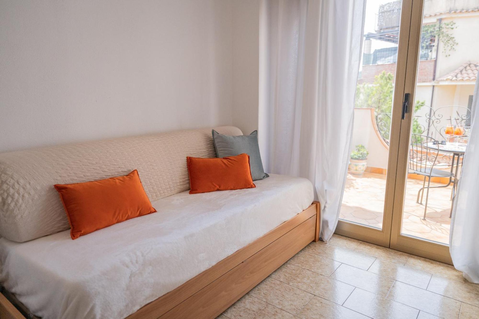 Casa Pertosa Bed & Breakfast ตาออร์มินา ห้อง รูปภาพ