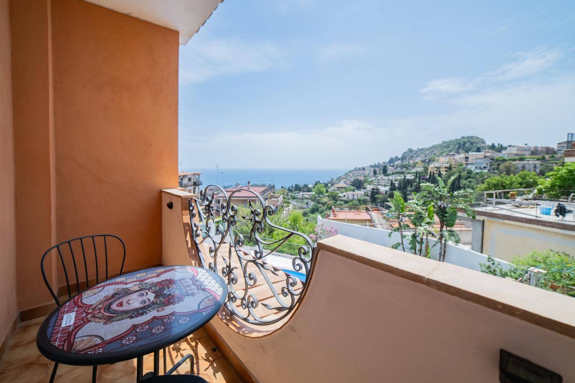 Casa Pertosa Bed & Breakfast ตาออร์มินา ภายนอก รูปภาพ